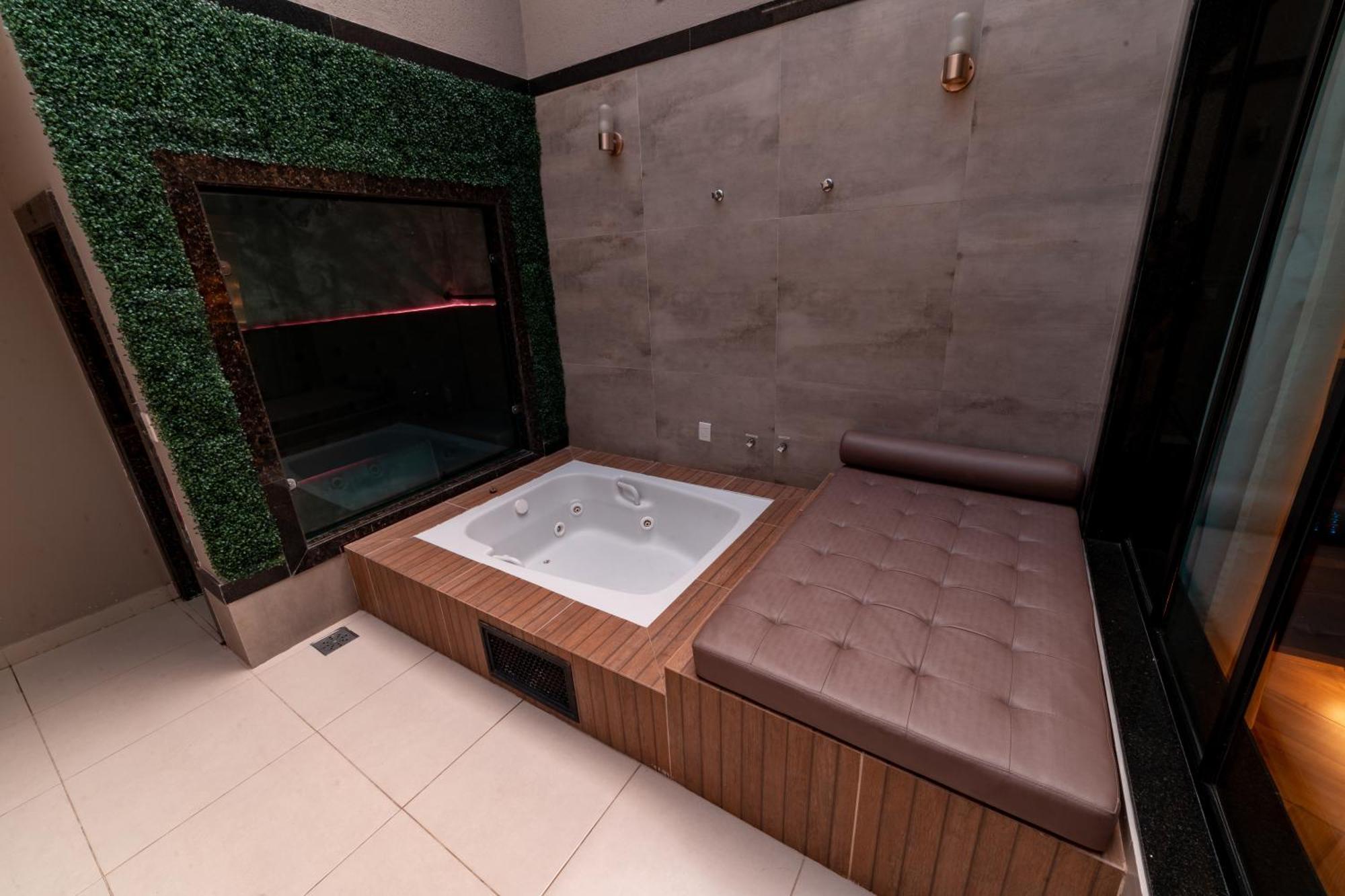 Status Motel - Check In Livre (Adults Only) Serra  Luaran gambar