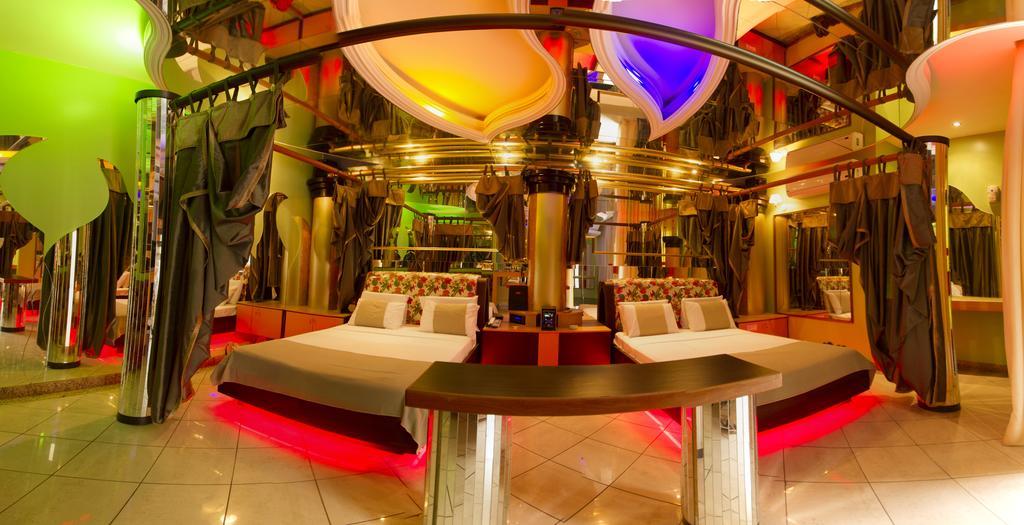 Status Motel - Check In Livre (Adults Only) Serra  Bilik gambar