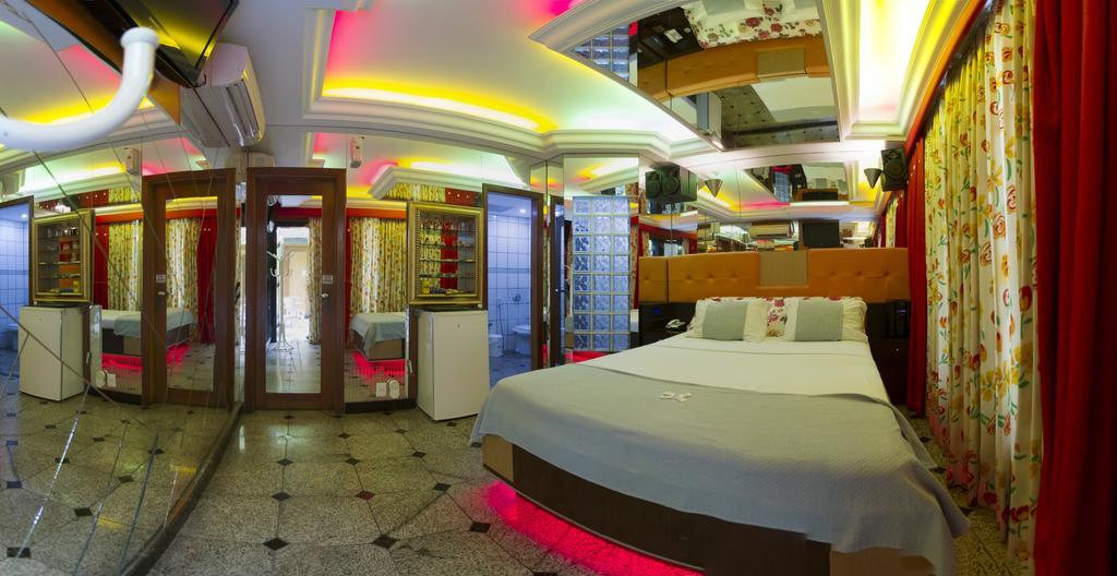 Status Motel - Check In Livre (Adults Only) Serra  Bilik gambar