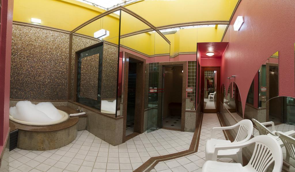 Status Motel - Check In Livre (Adults Only) Serra  Bilik gambar