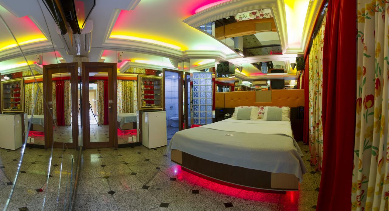 Status Motel - Check In Livre (Adults Only) Serra  Luaran gambar
