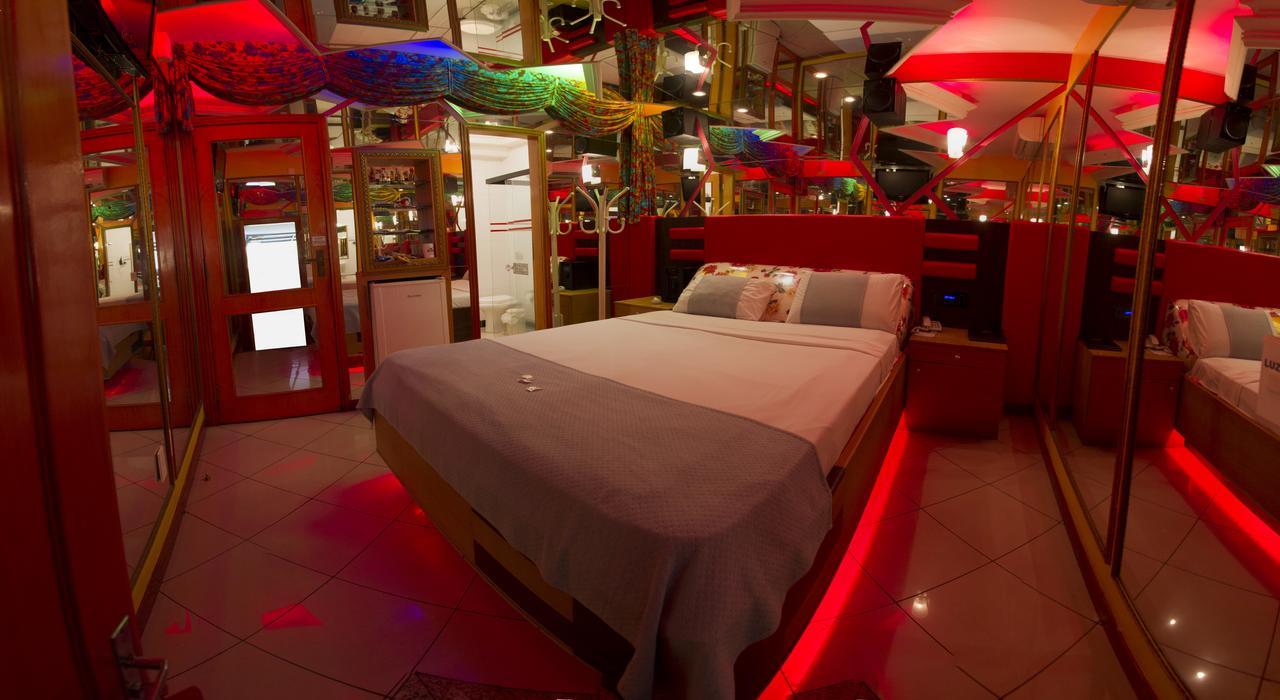 Status Motel - Check In Livre (Adults Only) Serra  Luaran gambar